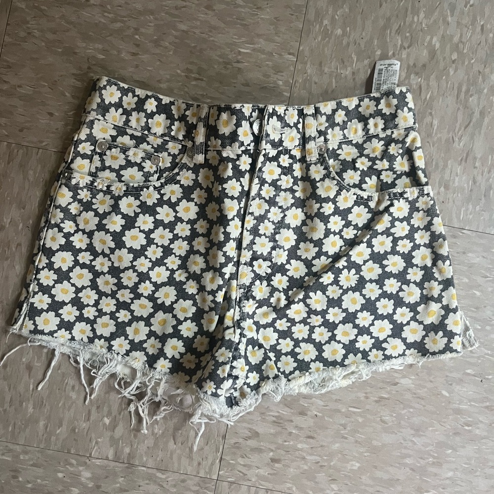 Zara Gray Floral Jean Shorts